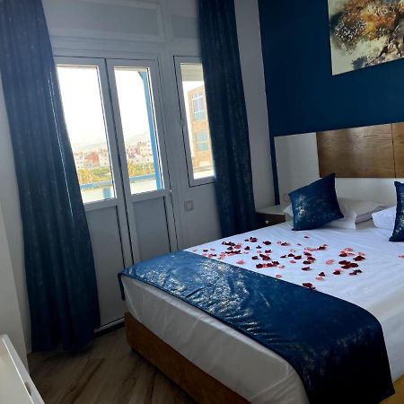 מרטיל Hostal Mh Borj מראה חיצוני תמונה