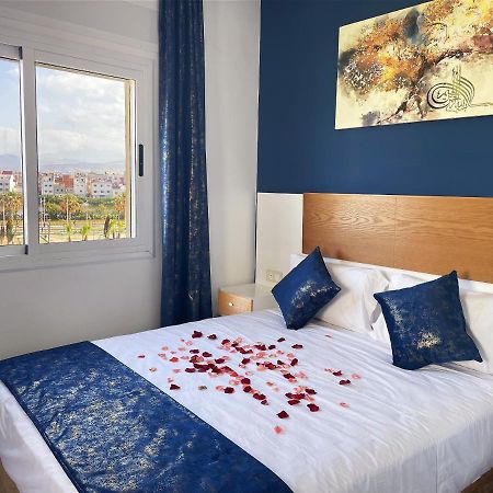 מרטיל Hostal Mh Borj מראה חיצוני תמונה