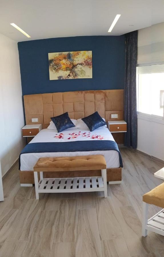מרטיל Hostal Mh Borj מראה חיצוני תמונה