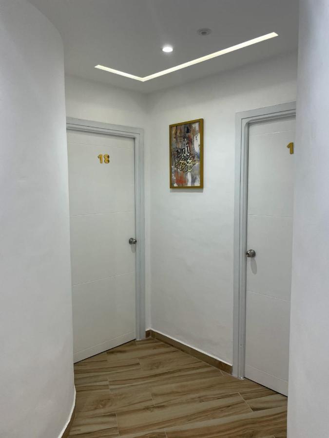 מרטיל Hostal Mh Borj מראה חיצוני תמונה